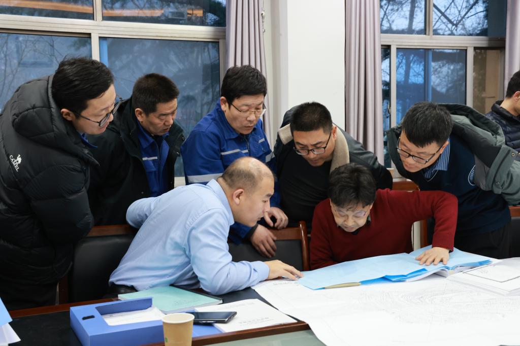 20240308-國(guó)家礦山安全監(jiān)察局陜西局到金堆礦區(qū)開(kāi)展幫扶式安全監(jiān)察 (3).JPG